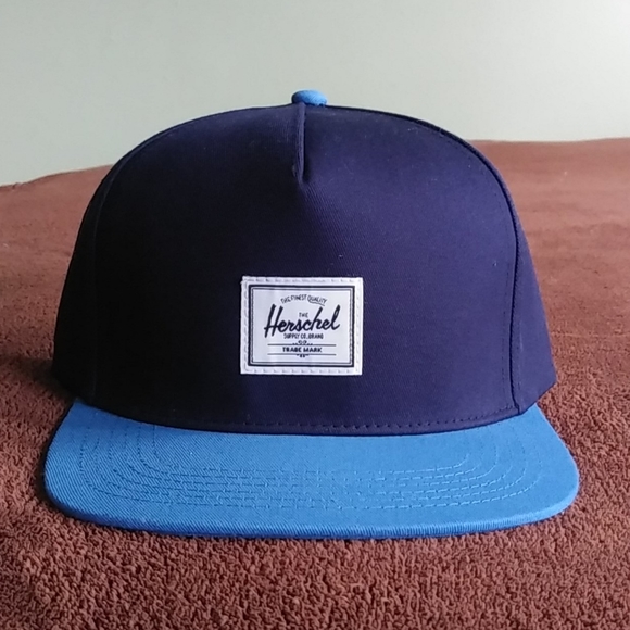 Herschel Supply Company Other - Herschel Snapback hat